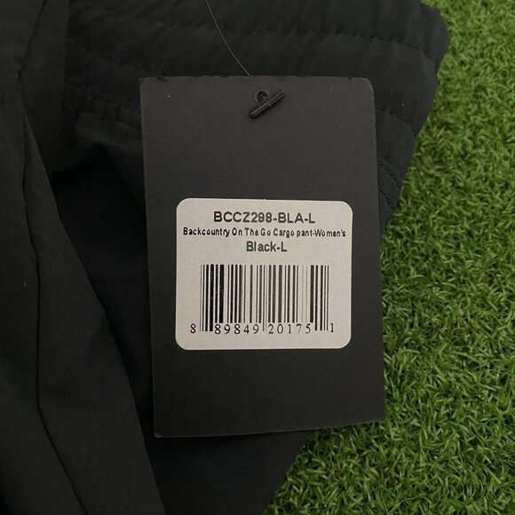 NWT Backcountry On The Go Cargo Pants Black Athletic Fit Workout Womens Sz Large - Picture 8 of 8